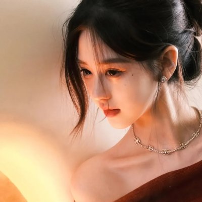 出位俏娇娃